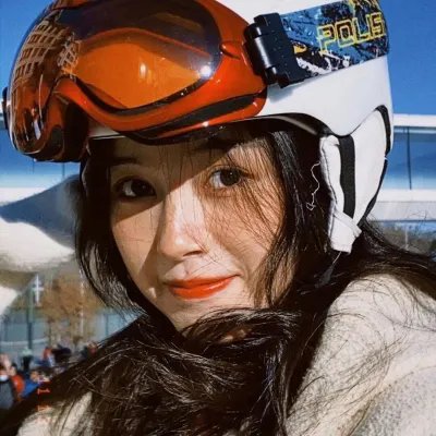 黑珍珠艾曼妞